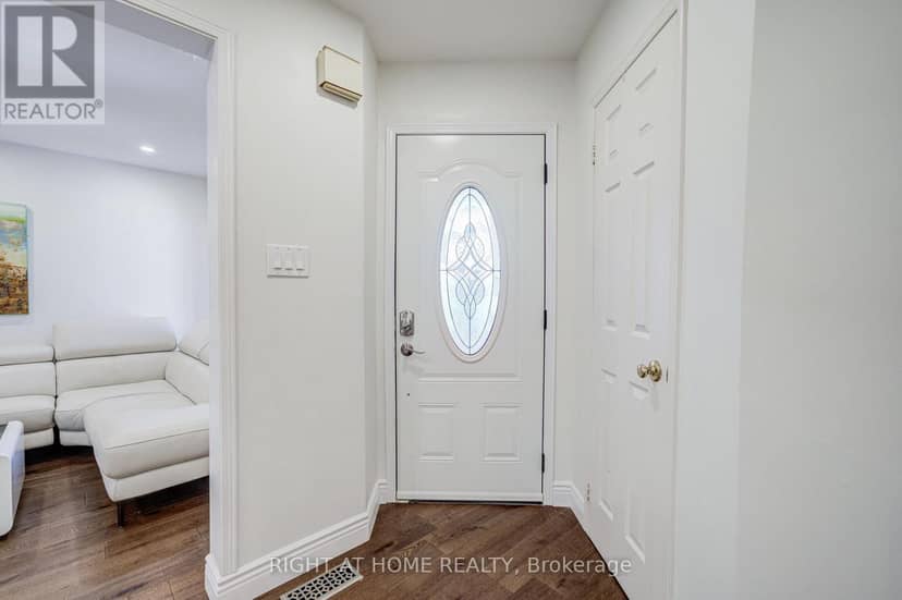 71 Bayhampton Crescent — photo 5 of 40