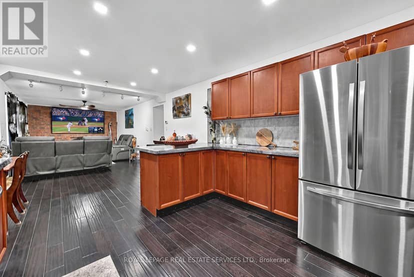 122 Algonquin Drive — photo 11 of 40
