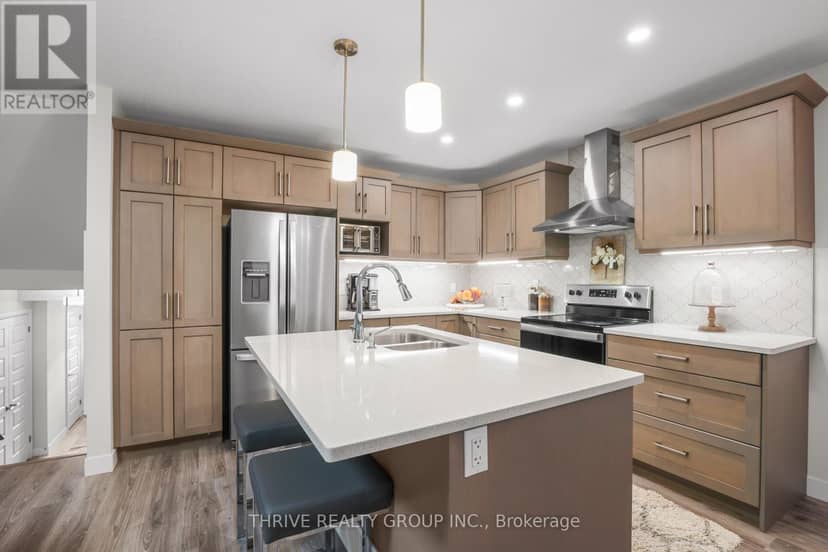 11 - 1110 Meadowlark Ridge — photo 12 of 37