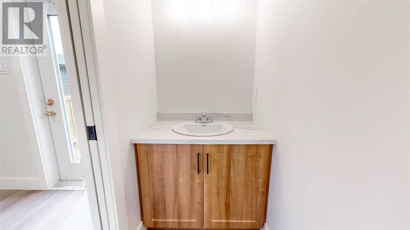 8 Walnut Street — photo 16 of 24