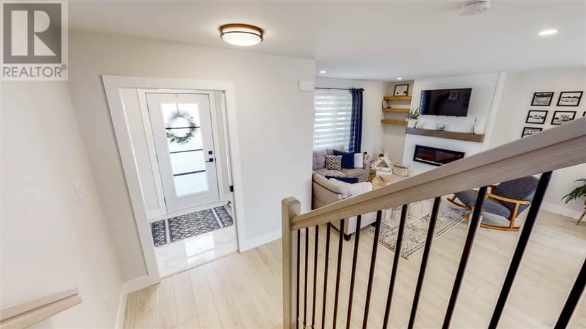 8 Walnut Street — photo 3 of 24