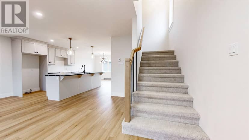 8 Walnut Street — photo 5 of 24