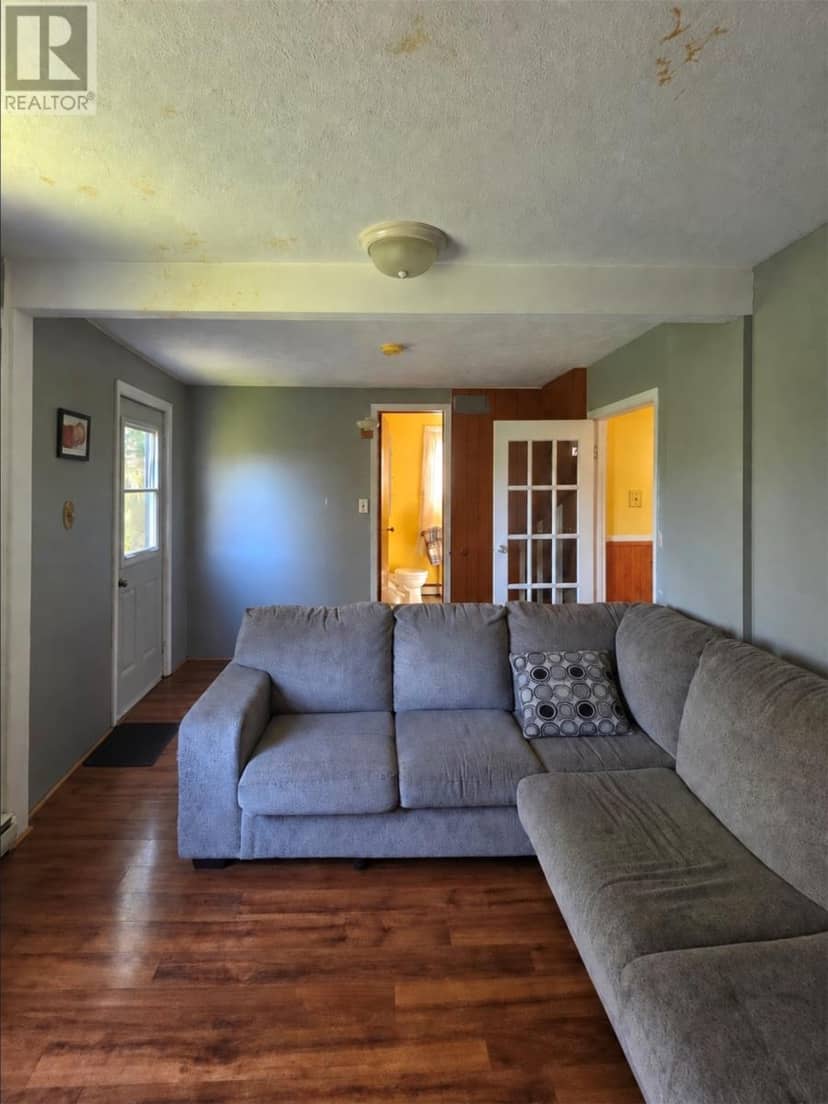 3-11 Marsh Road — photo 10 of 20