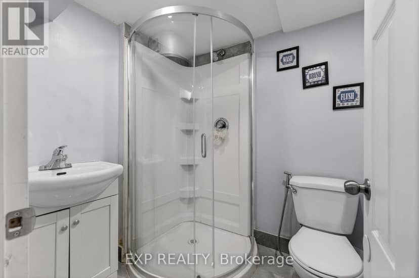 4576 Fourth Avenue — photo 35 of 40