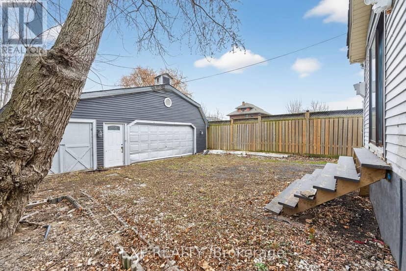 4576 Fourth Avenue — photo 37 of 40