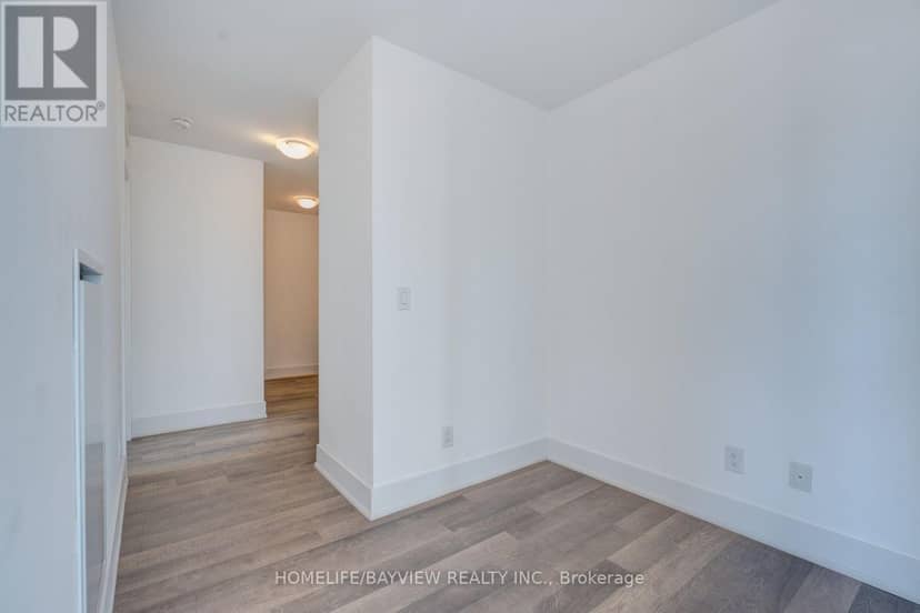 703 - 32 Davenport Road — photo 9 of 34