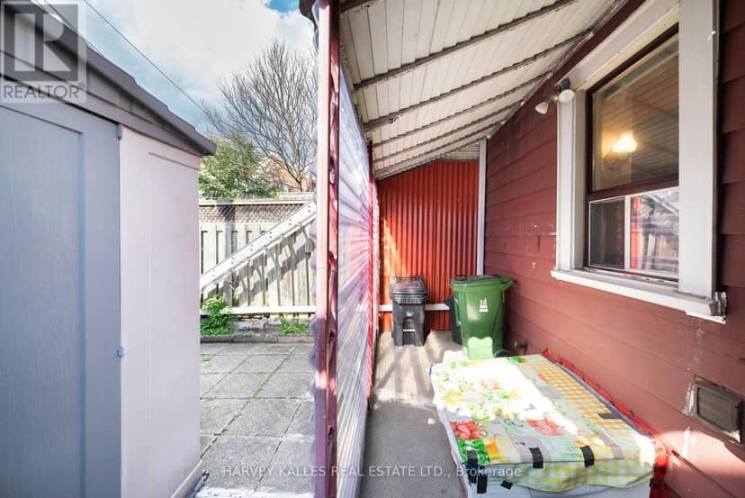 6 Crocker Avenue — photo 11 of 23