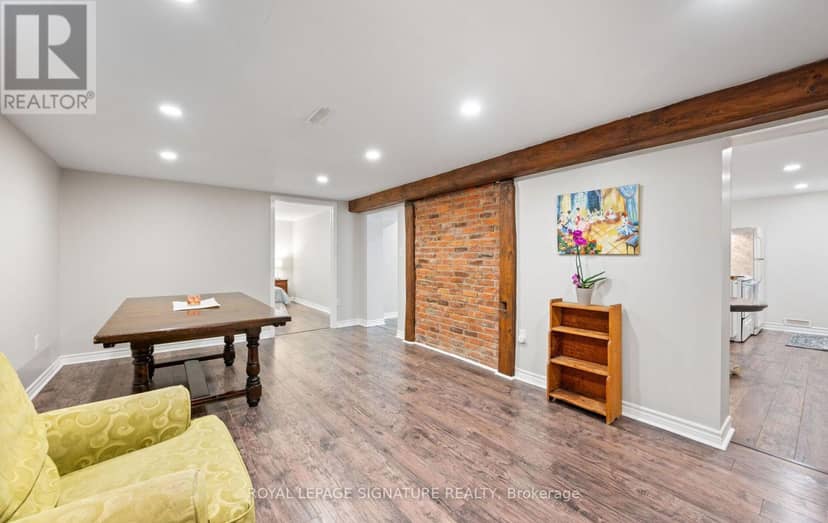 42 Shieldmark Crescent — photo 32 of 38
