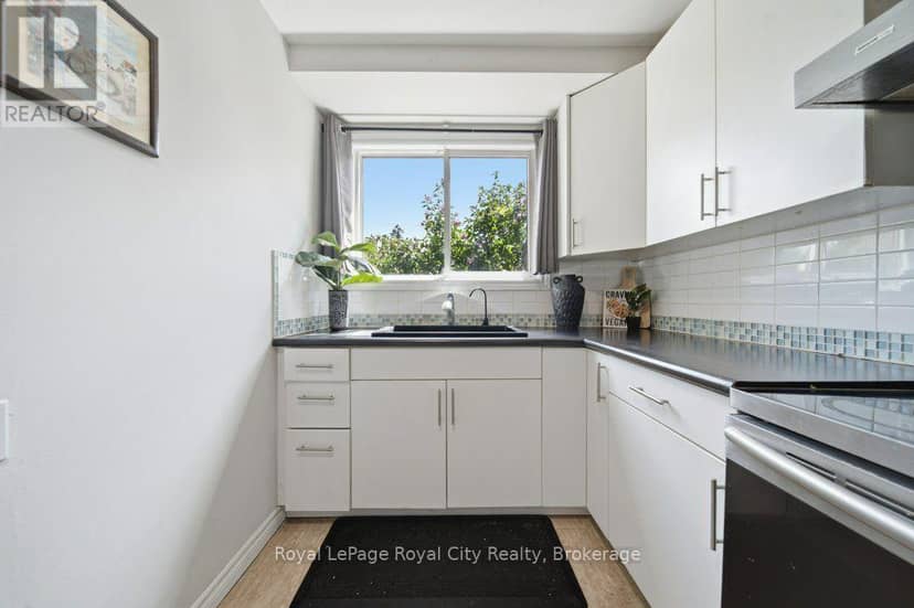 31 - 35 Rhonda Road — photo 13 of 40