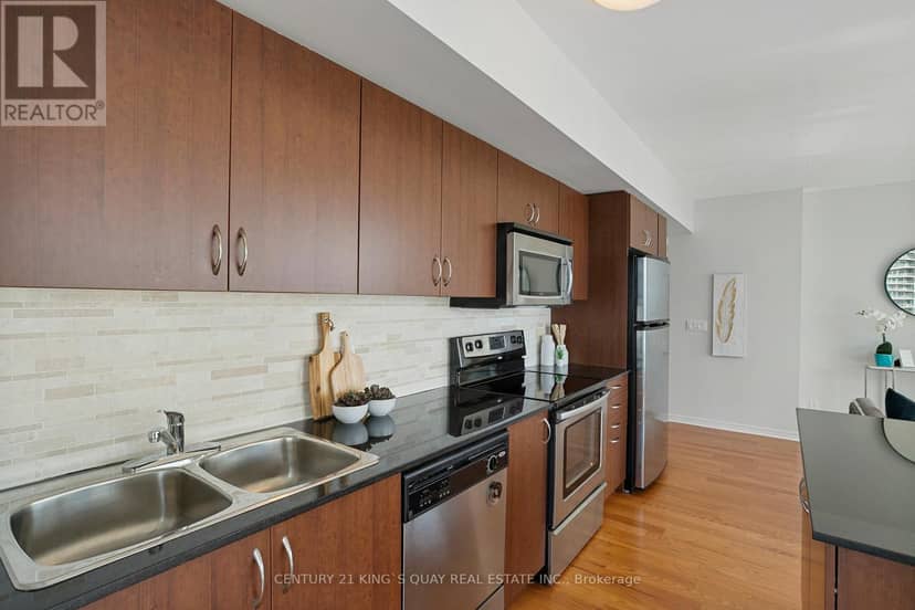 2904 - 2240 Lake Shore Boulevard W — photo 12 of 28