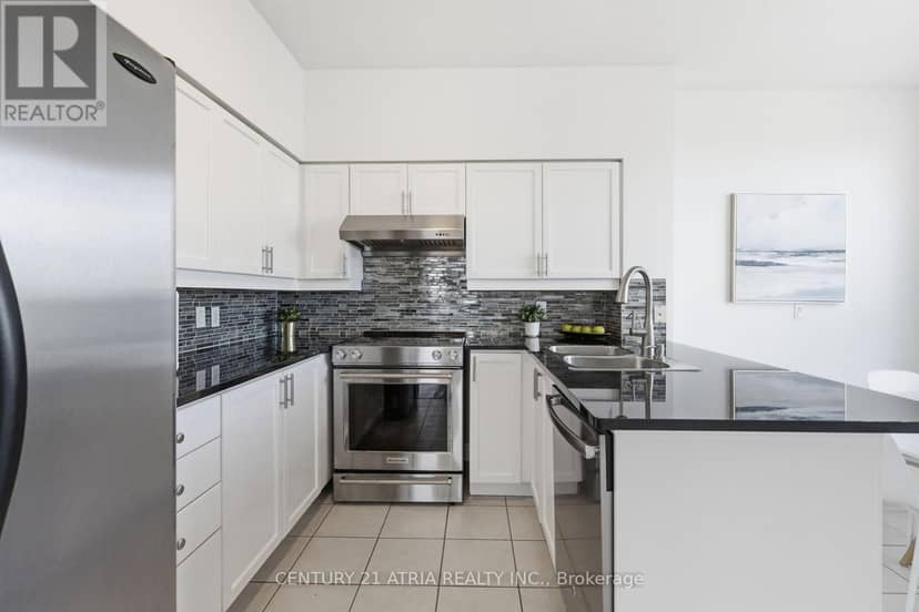 PH202 - 23 Hollywood Avenue — photo 9 of 23