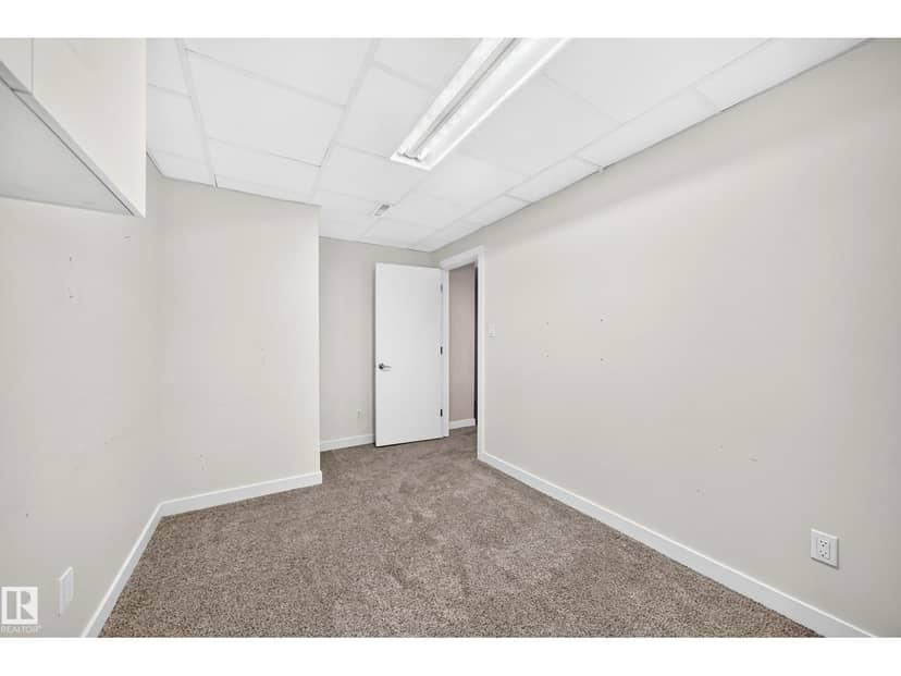 9426 150 ST NW NW — photo 36 of 40