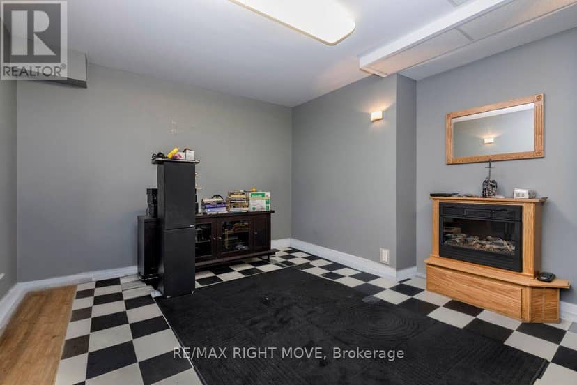 55 Laurentian Lane — photo 33 of 33
