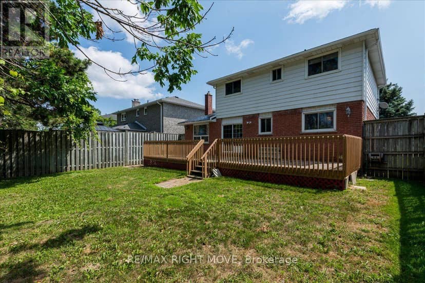 55 Laurentian Lane — photo 29 of 33