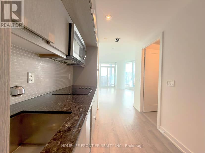 2711 - 10 York Street — photo 7 of 37
