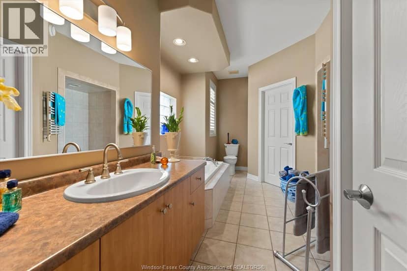 24 Sandy Lake — photo 16 of 40
