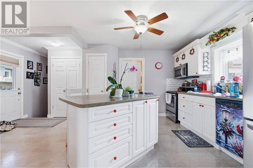 427 Montague Avenue — photo 7 of 40