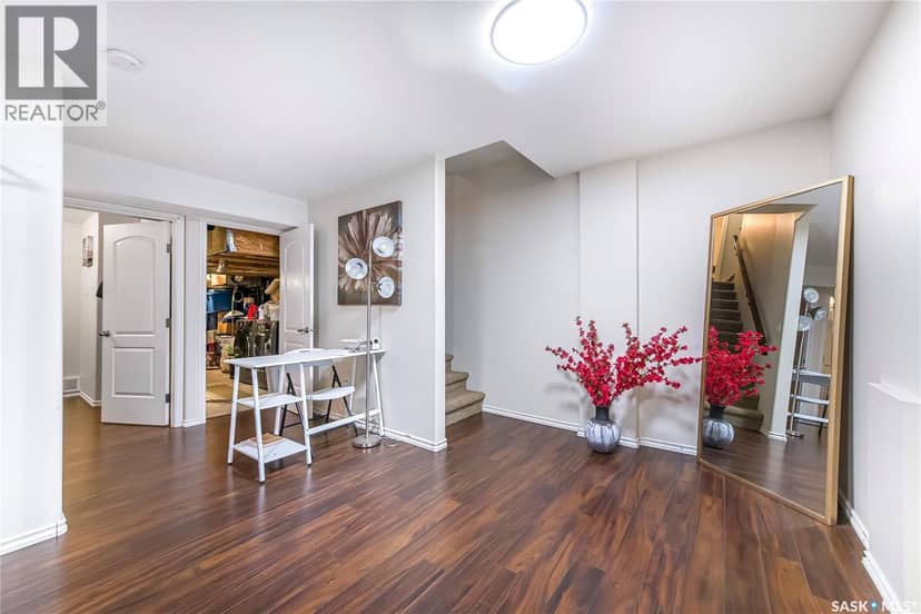 511 Coad CRESCENT — photo 30 of 40