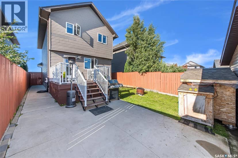 511 Coad CRESCENT — photo 37 of 40