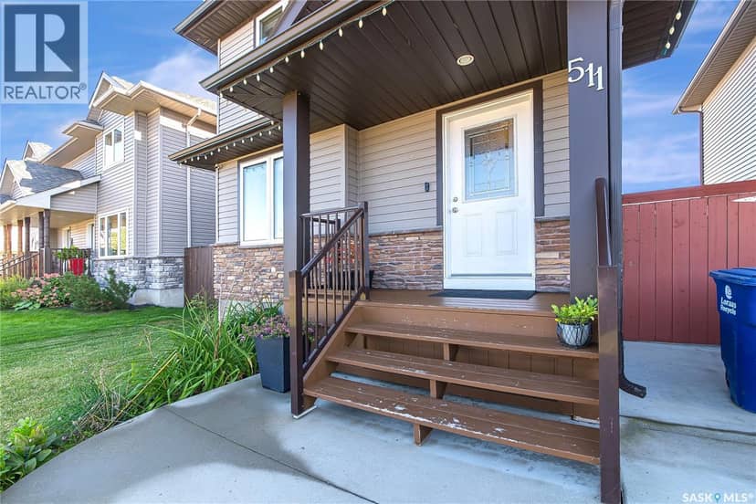 511 Coad CRESCENT — photo 4 of 40