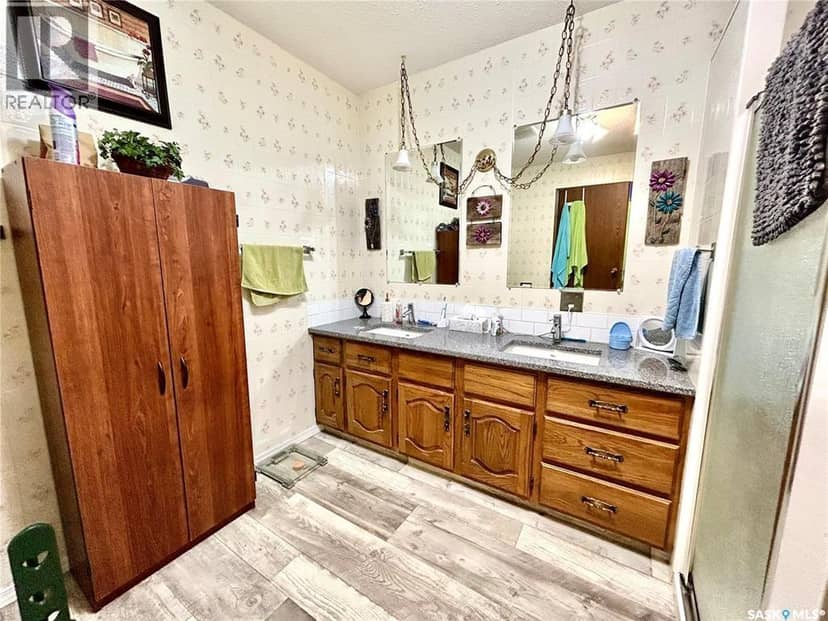 Cragg Home Quarter — photo 15 of 40