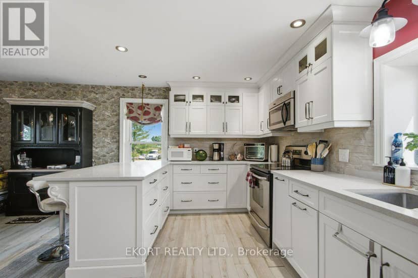 272 Coutts Road — photo 28 of 40