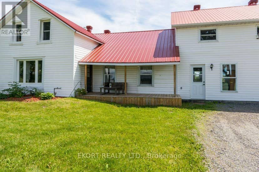 272 Coutts Road — photo 3 of 40