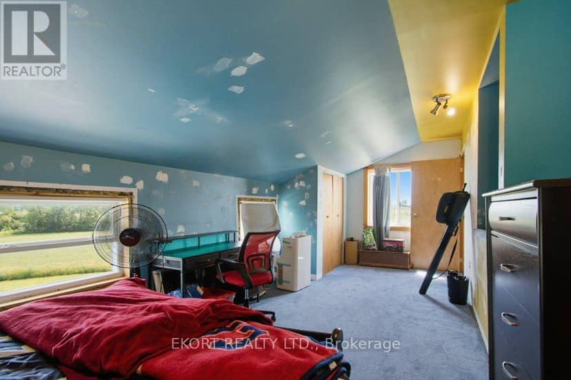 272 Coutts Road — photo 38 of 40