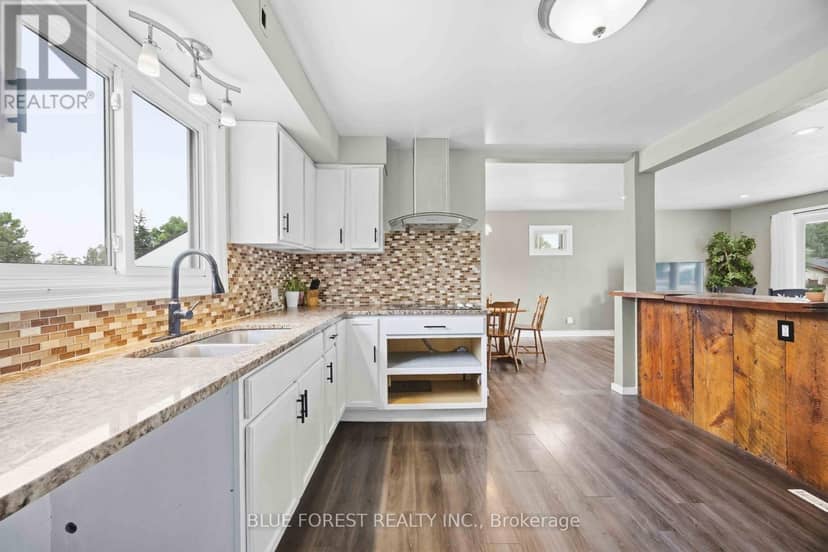 6 York Street — photo 11 of 40