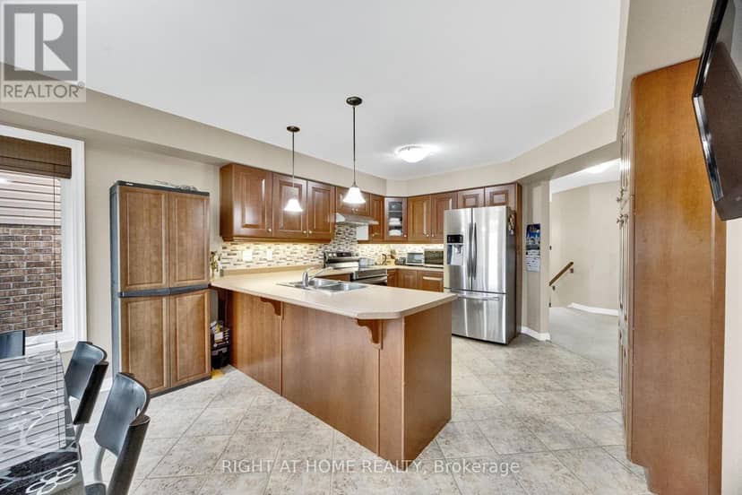 3184 Pomeroy Lane — photo 11 of 40