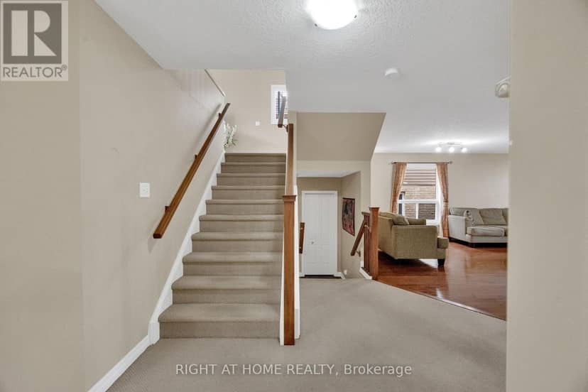 3184 Pomeroy Lane — photo 14 of 40