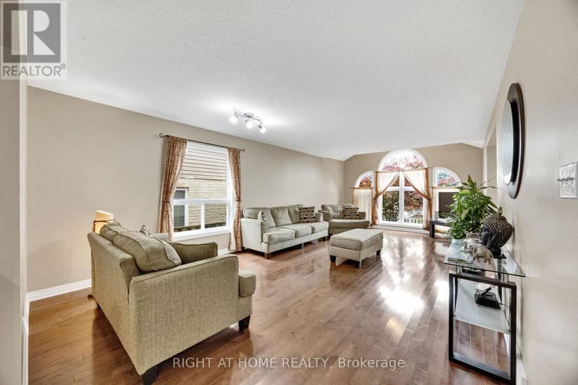 3184 Pomeroy Lane — photo 3 of 40