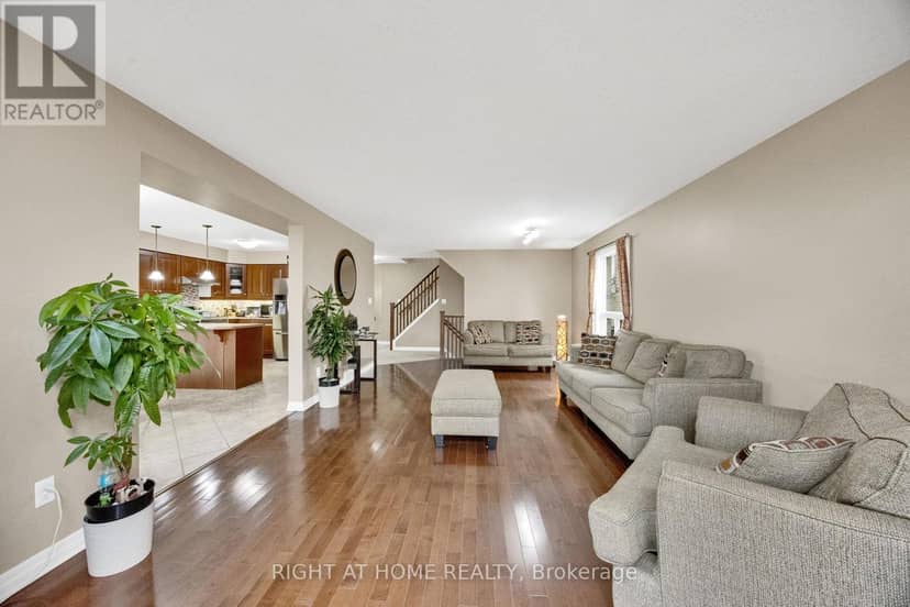 3184 Pomeroy Lane — photo 4 of 40