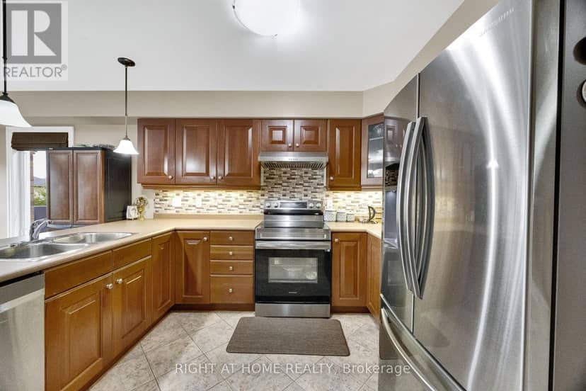 3184 Pomeroy Lane — photo 8 of 40