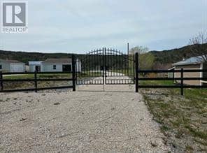 62A Country Road — photo 1 of 13