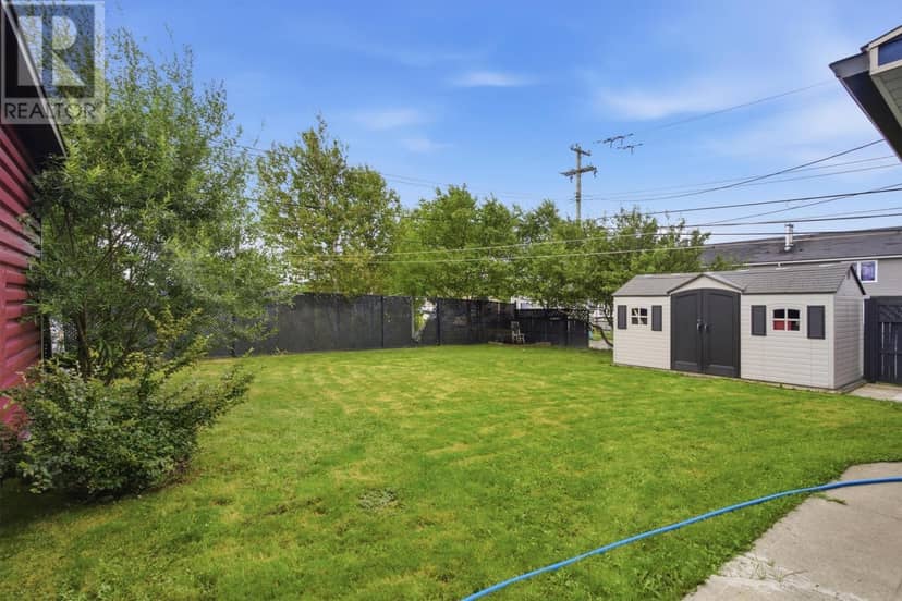 98 SULLIVAN Avenue — photo 37 of 40