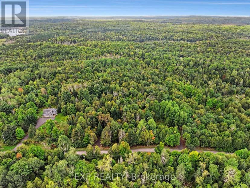 1585 Darling Road — photo 4 of 6