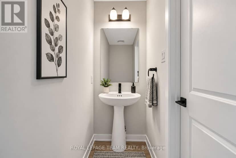 802 Parnian Private, Ottawa, photo 3