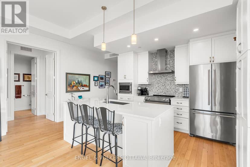 402 - 110 Cortile Private — photo 10 of 32