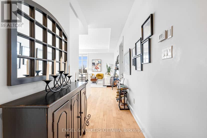 402 - 110 Cortile Private — photo 4 of 32