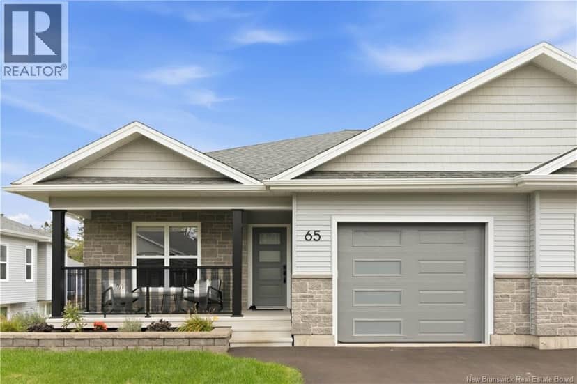 65 Rosebank Crescent — photo 1 of 40