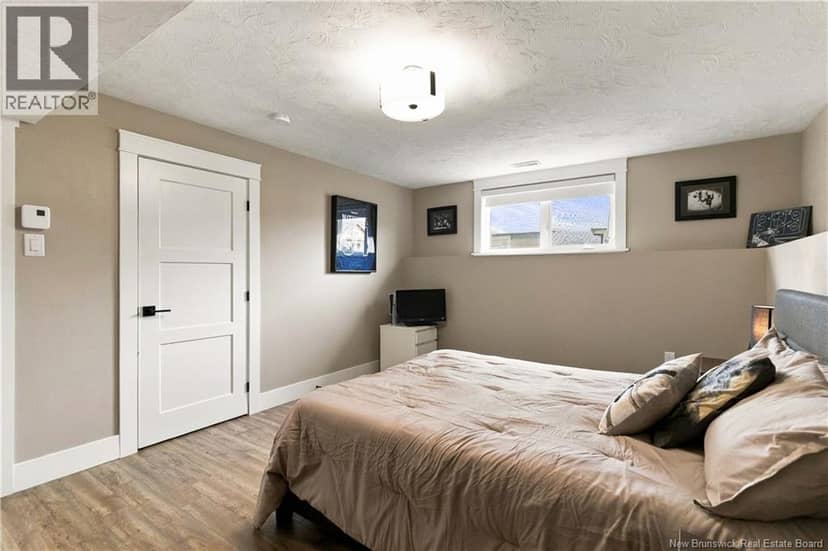 65 Rosebank Crescent — photo 39 of 40