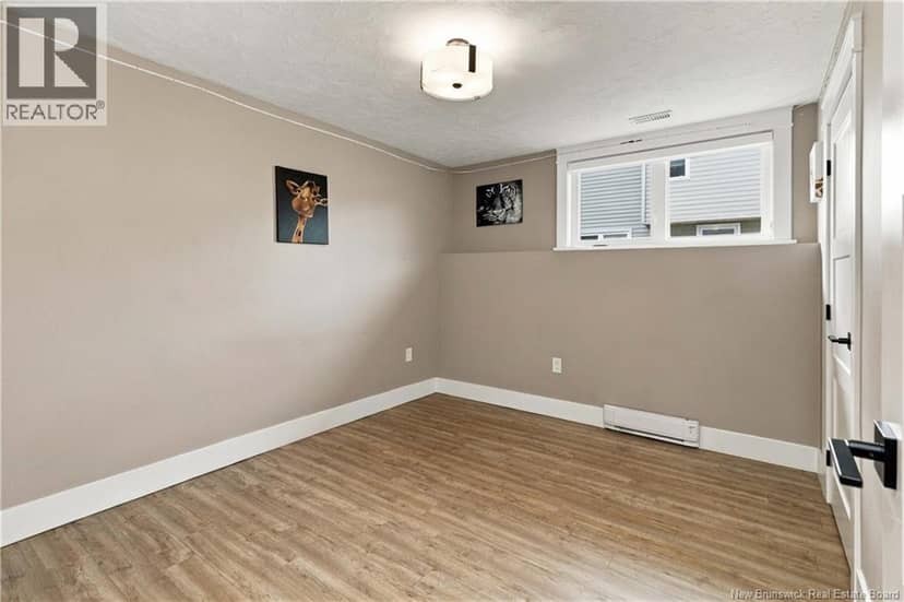65 Rosebank Crescent — photo 40 of 40