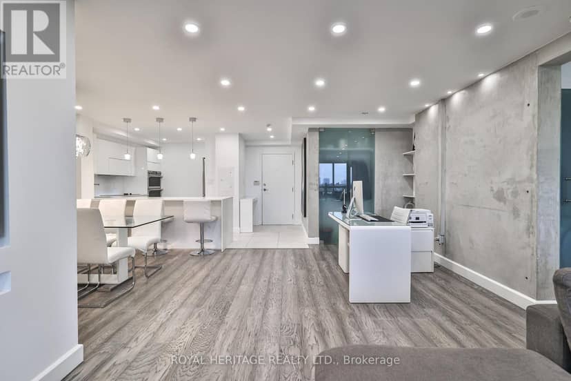 801 - 10 Torresdale Avenue — photo 17 of 40