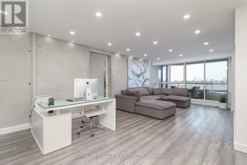 801 - 10 Torresdale Avenue — photo 19 of 40