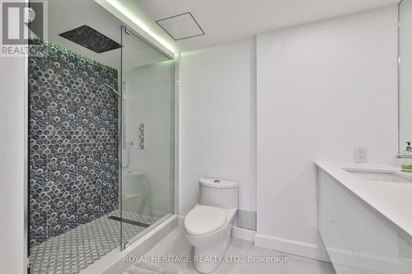 801 - 10 Torresdale Avenue — photo 30 of 40