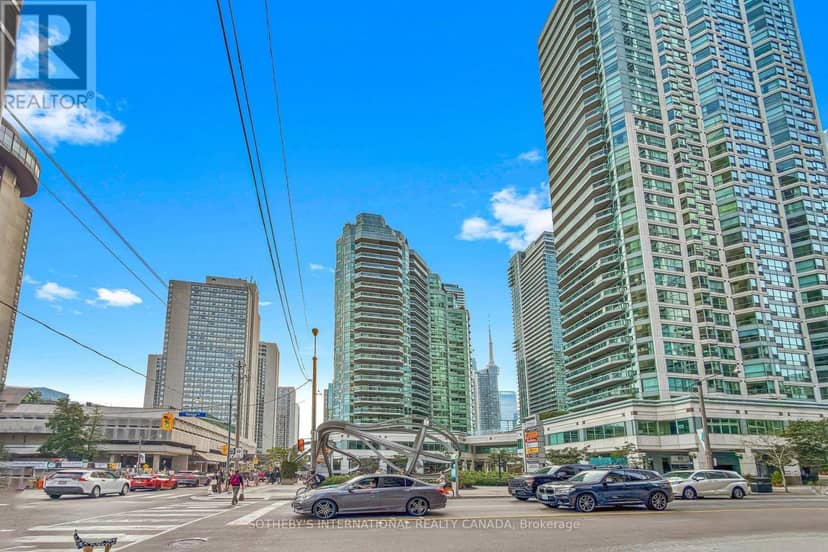 414 - 10 Queens Quay W — photo 1 of 40