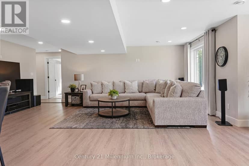 150 Louise Creek Crescent — photo 35 of 40
