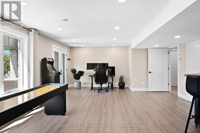 150 Louise Creek Crescent — photo 38 of 40