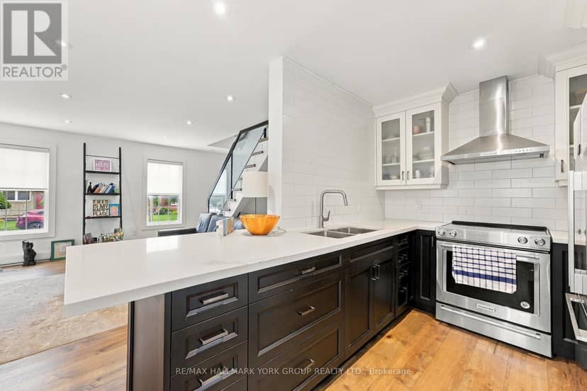 52 Centre Street, Aurora, photo 7